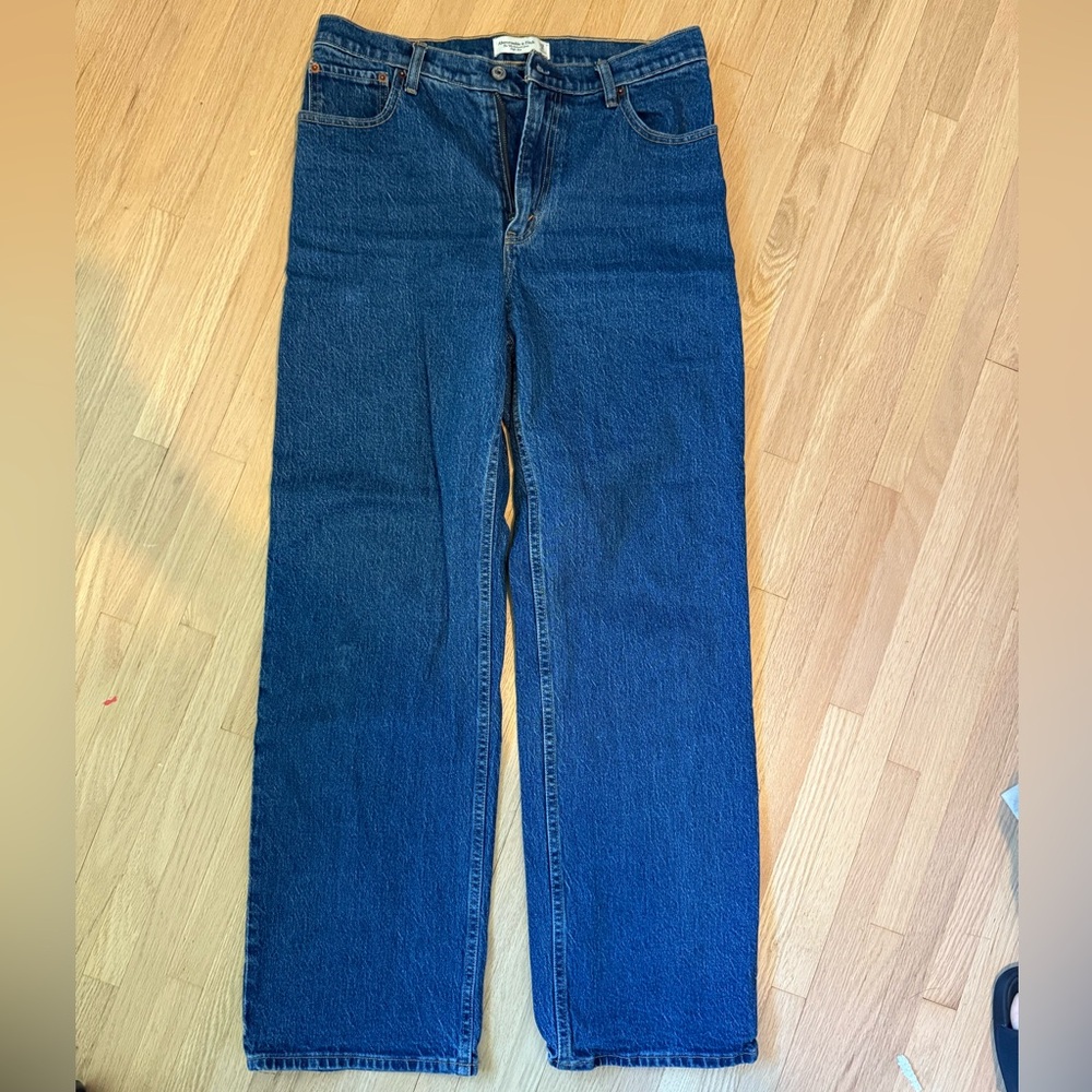 Abercrombie & Fitch Blue 90’s Relaxed Jeans